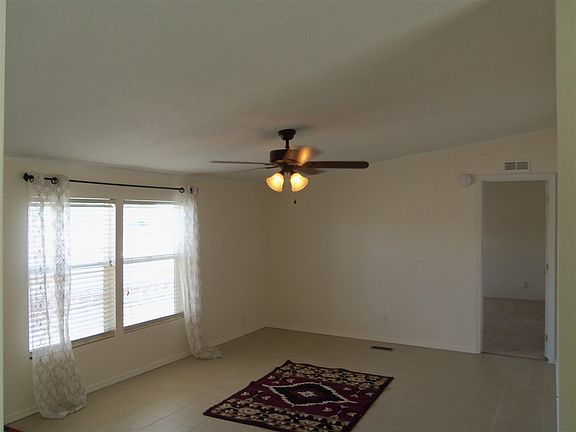 5th image of 13583 E 45th Dr