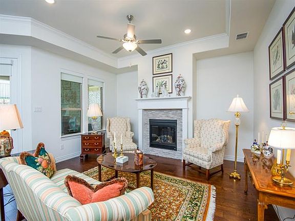 5th image of 4007 Lago Vista Ln #61