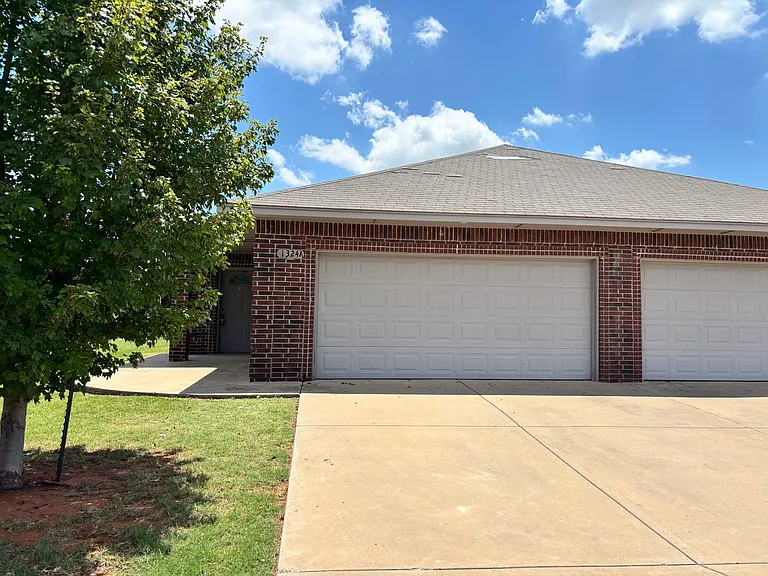 1324A Garden Gate Dr — Photo 1