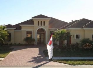 8436 Dunham Station Dr, Tampa, FL 33647