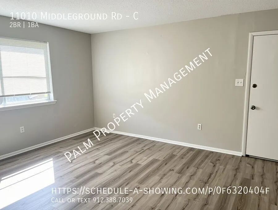 2 Bed, 1 Bath Apartment With Large Closets Near Gsu, St. Joseph'S! $250 Off First Month Rent — Photo 2