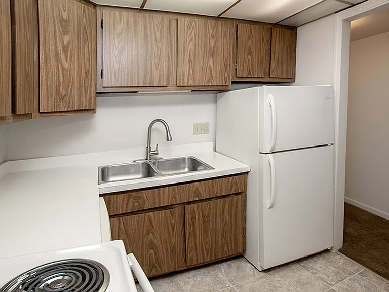 The Ravine Apartment Homes — Photo 10