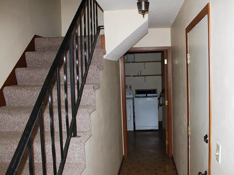 1624-1634 Greeley St S #1624 — Photo 4