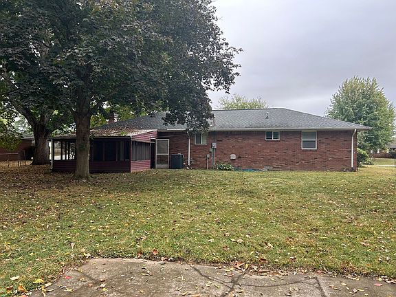 2nd image of 3710 Hickory Ln