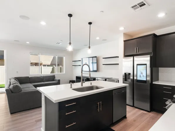 3240 Crecida Way, Carlsbad, CA 92010