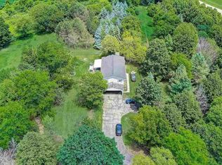 3180 Forest Oak Dr, Sun Prairie, WI 53590