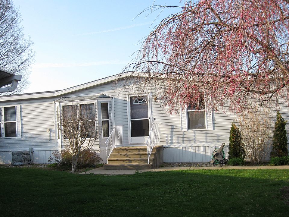 1st image of 7698 Skylark Dr SE