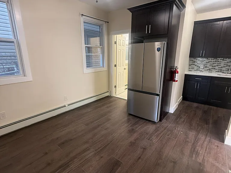 205 Duncan Ave — Photo 9