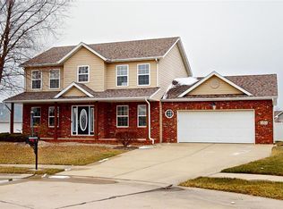 6 Coolidge Ct, Troy, IL 62294