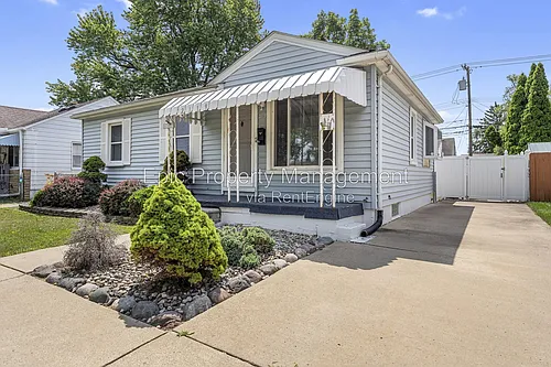 2119 Moran Ave Photo 1