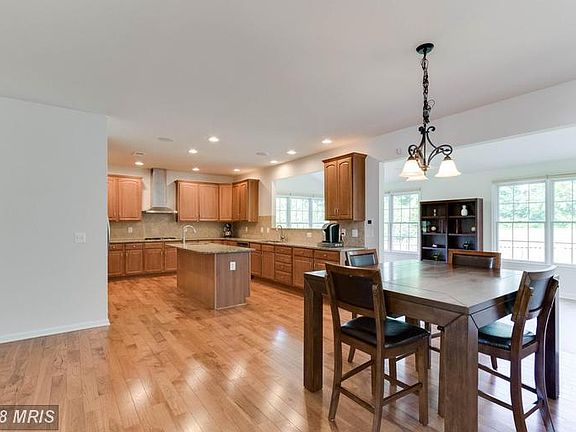 Breakfast Nook connects Sun Room 