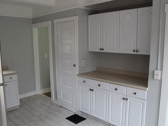 Tons of Cabinets & Drawers