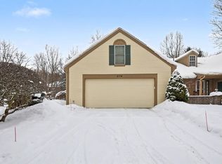 2174 Edington Dr SE, Grand Rapids, MI 49508