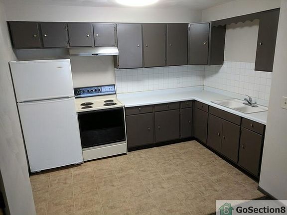 3rd image of 1906 Lexington Ave APT 7
