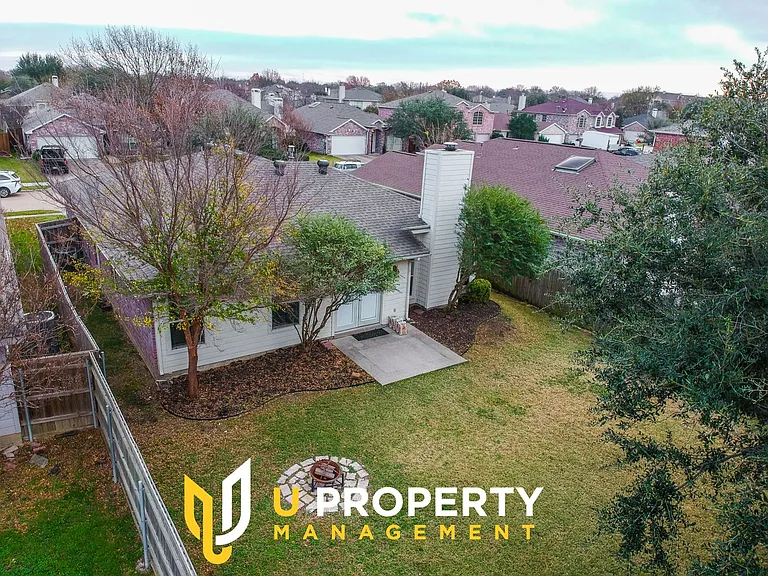 2211 Lilac Cir — Photo 27