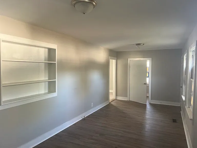 2702 Holt Ln — Photo 12