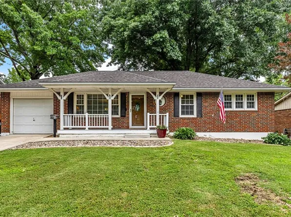 15600 E 43rd St S, Independence, MO 64055