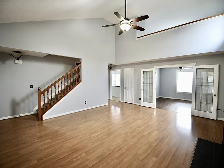 4400 Greensbury Dr — Photo 12
