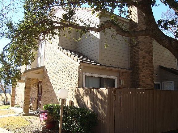 2nd image of 1101 Bert Dr APT B
