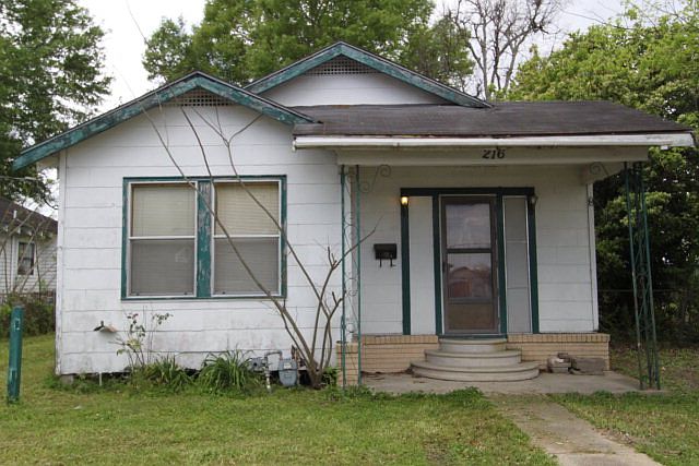 1st image of 216 Plum St