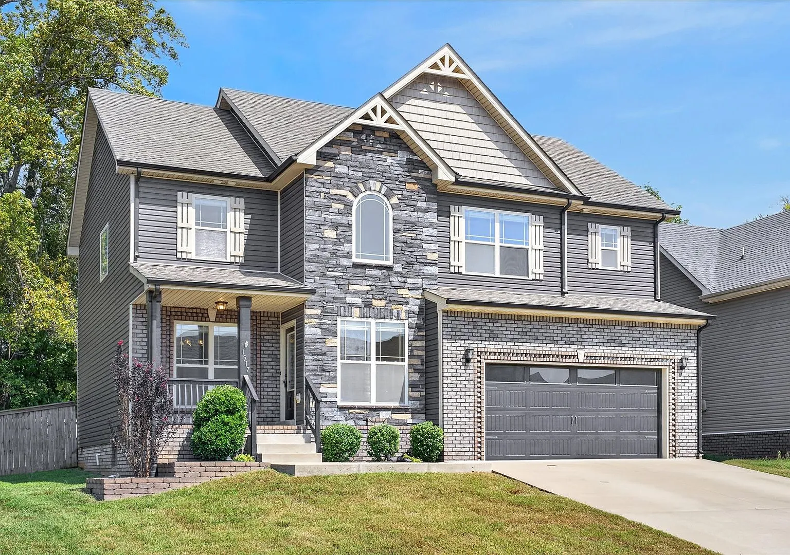 Pet Friendly Four Bedroom! — Photo 3