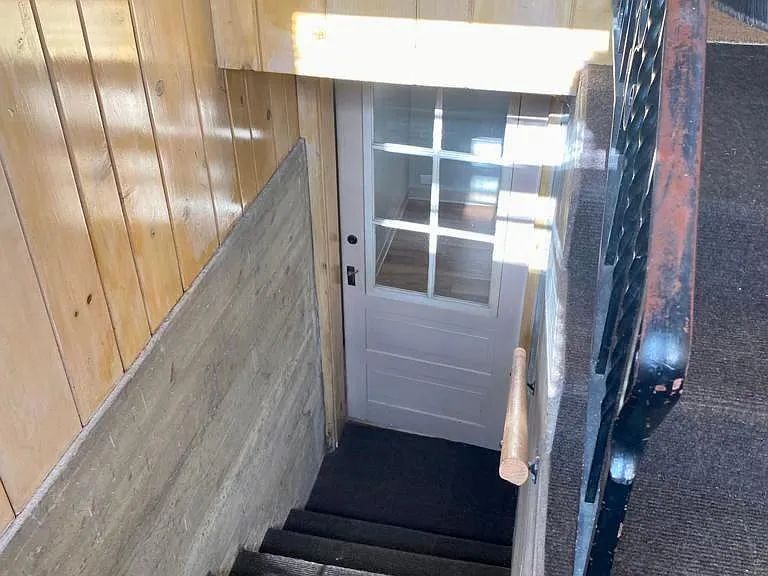 1015 N Main St — Photo 14