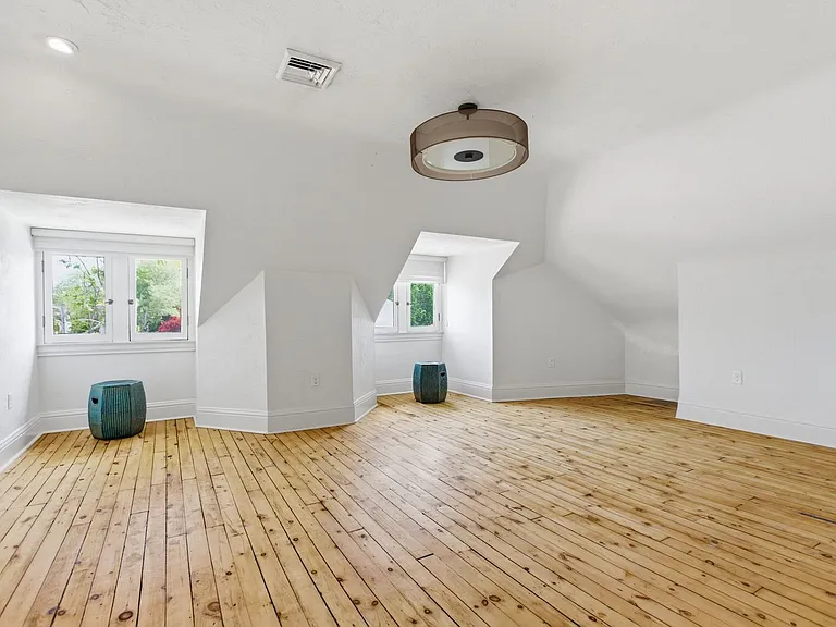 1524 Murray Ave — Photo 42