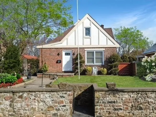 1467 Bay St, Staten Island, NY 10305