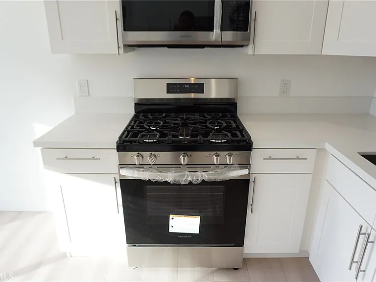 8824 Quartz Ave — Photo 4