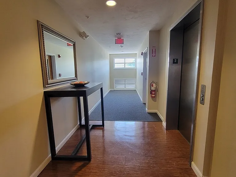 70 Oak Street Ext #3E — Photo 17