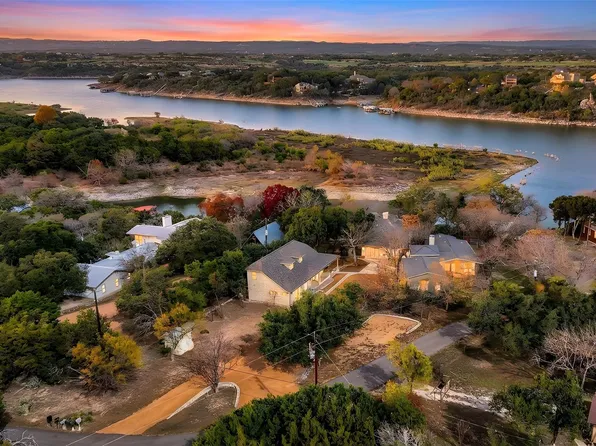 25400 Cove Dr, Spicewood, TX 78669