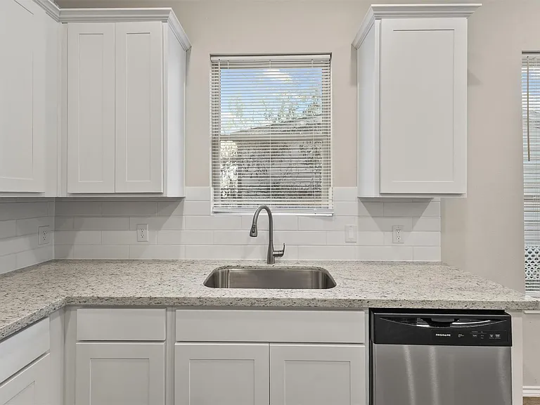 10178 Barberry St — Photo 13