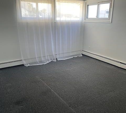 4th image of 176 Land Ln