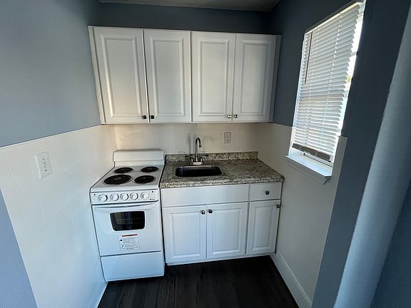 2nd image of 802 2nd St N APT B