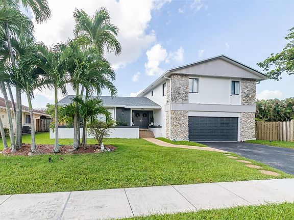 3rd image of 9340 NW 32nd St #0