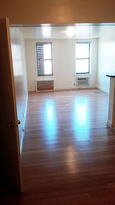 Rented by Smart NY Realty LLC | media 15