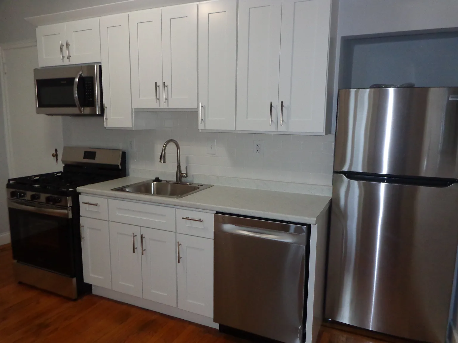 221 Green Ln — Photo 1
