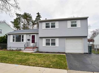 106 Drexmore Rd, Rochester, NY 14610