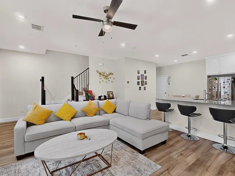 605 Friendswood Dr — Photo 13