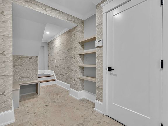 4th image of 5129 West Ave #1