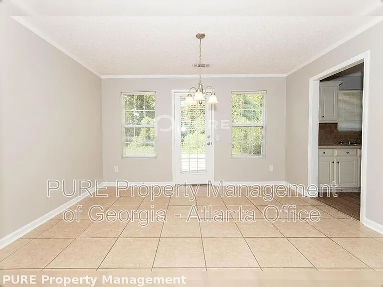 553 Scrooch Ct — Photo 6
