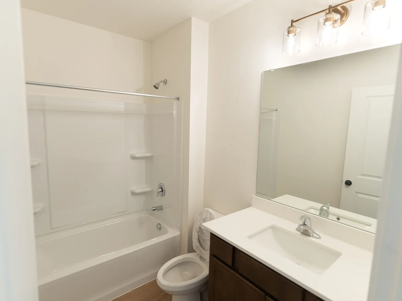 1 bed, 900 sqft, $1,500 — Photo 2