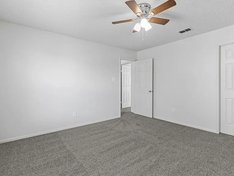2313 Longmeadow St — Photo 34