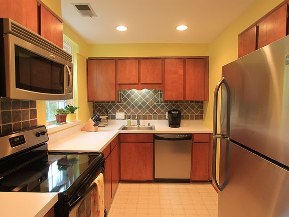 5th image of 2900 S Buchanan St APT B1