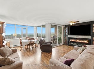 40 Harrisford St #908, Hamilton, ON L8K 6N1