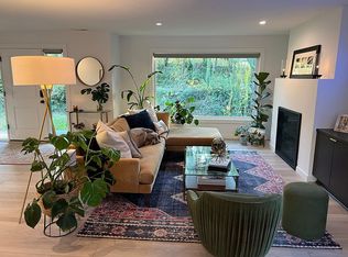 5905 SW Pendleton Ct, Portland, OR 97221