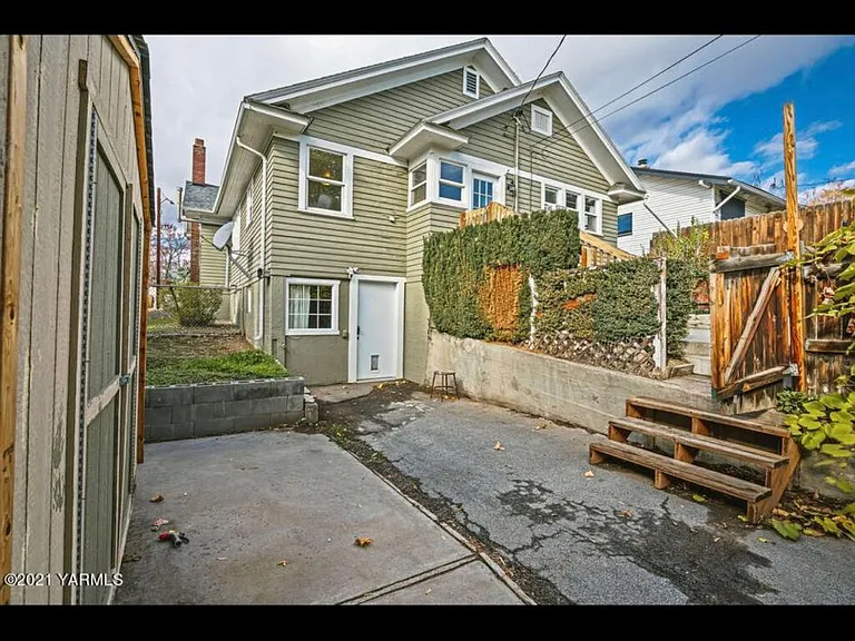 215 S 15th Ave — Photo 10