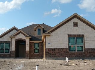 527 Golden Bell Dr, Glenn Heights, TX 75154