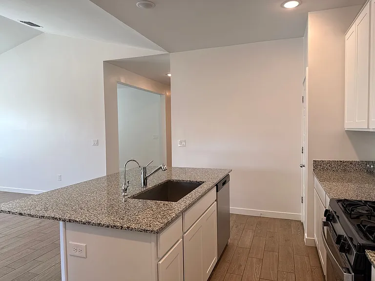 40515 W Chambers Dr — Photo 47