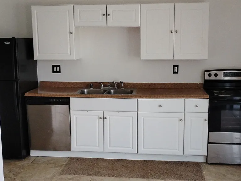 818 Johahn Dr — Photo 8